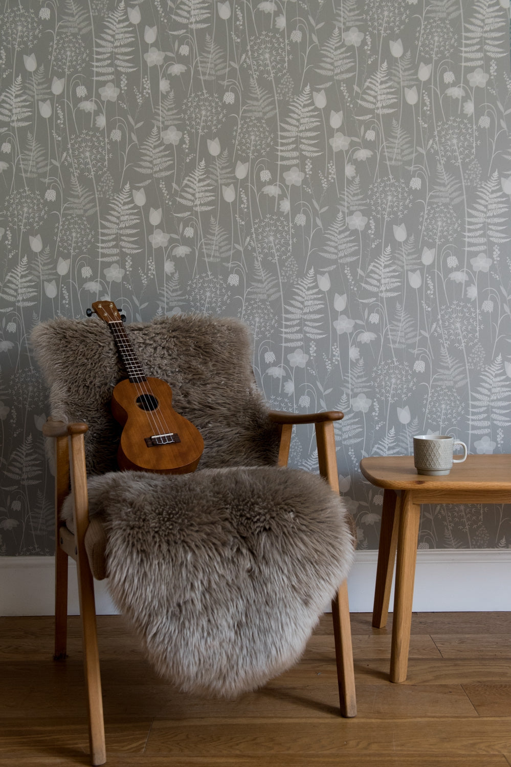 Charlotte's Garden wallpaper in Mist