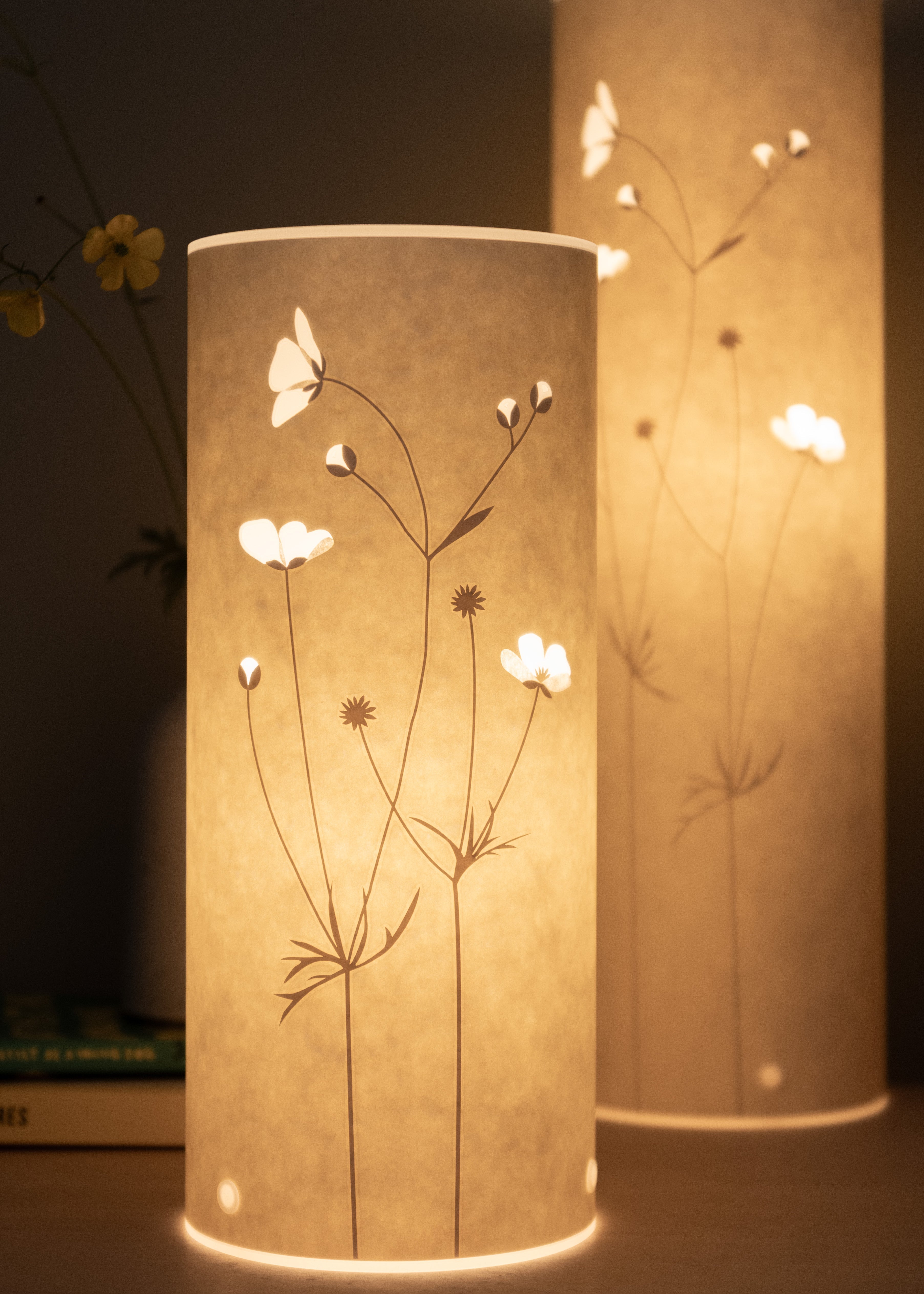 Buttercup table lamp