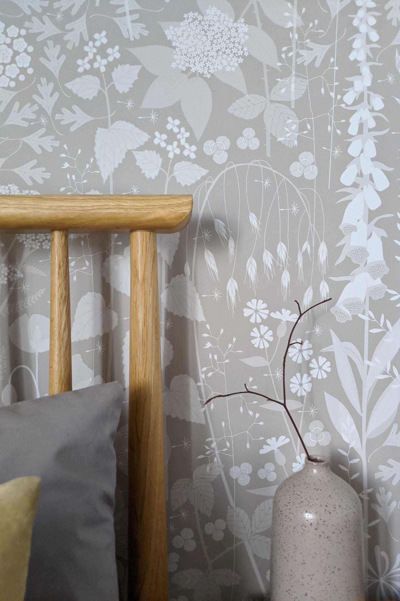 Hedgerow wallpaper in Hush