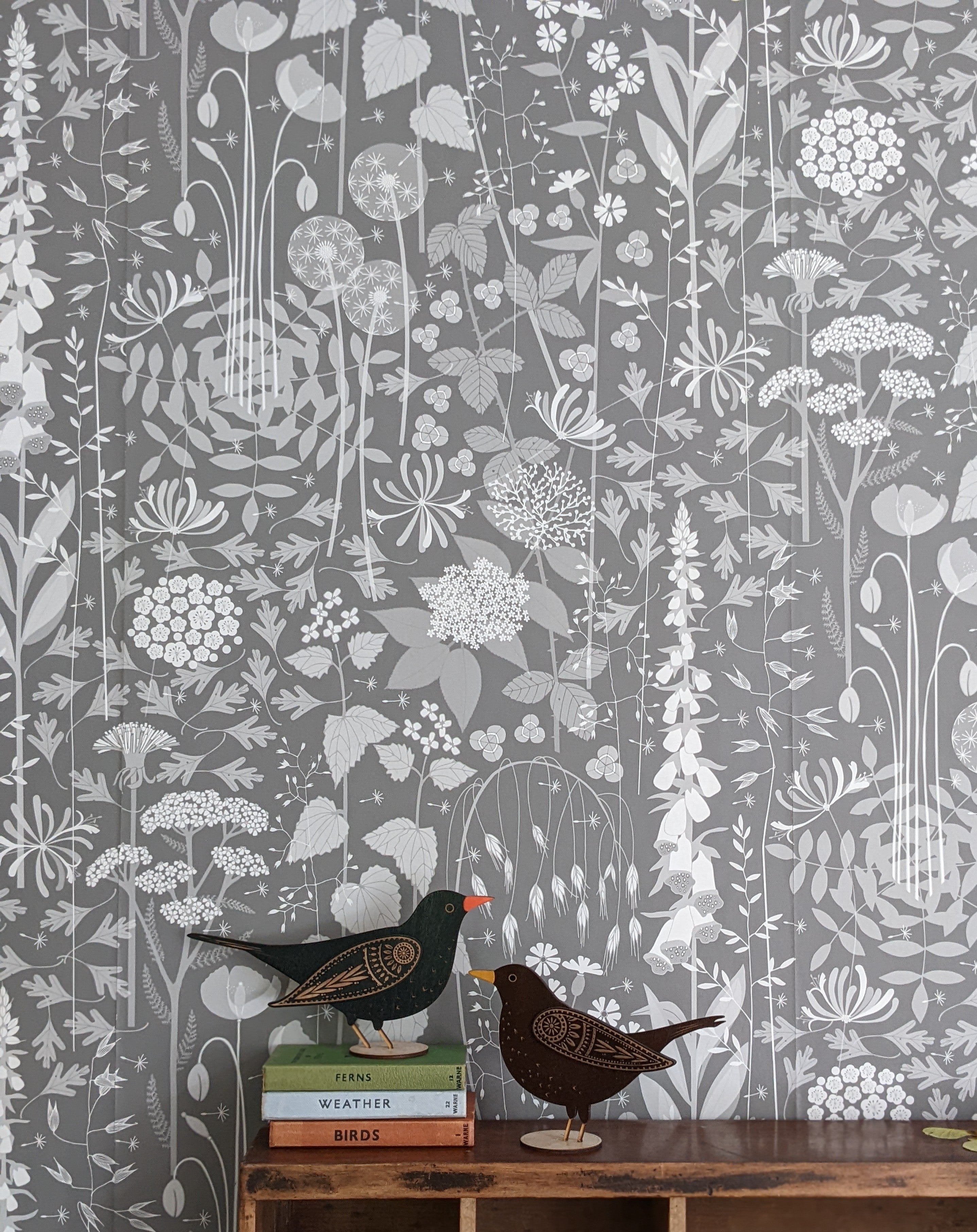 Hedgerow wallpaper in Pipit