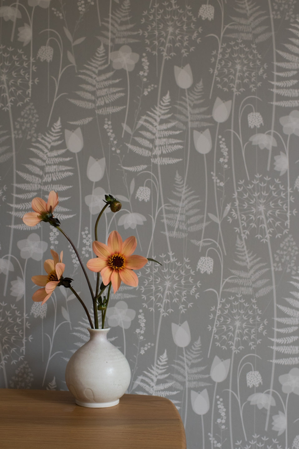 Charlotte's Garden wallpaper in Mist