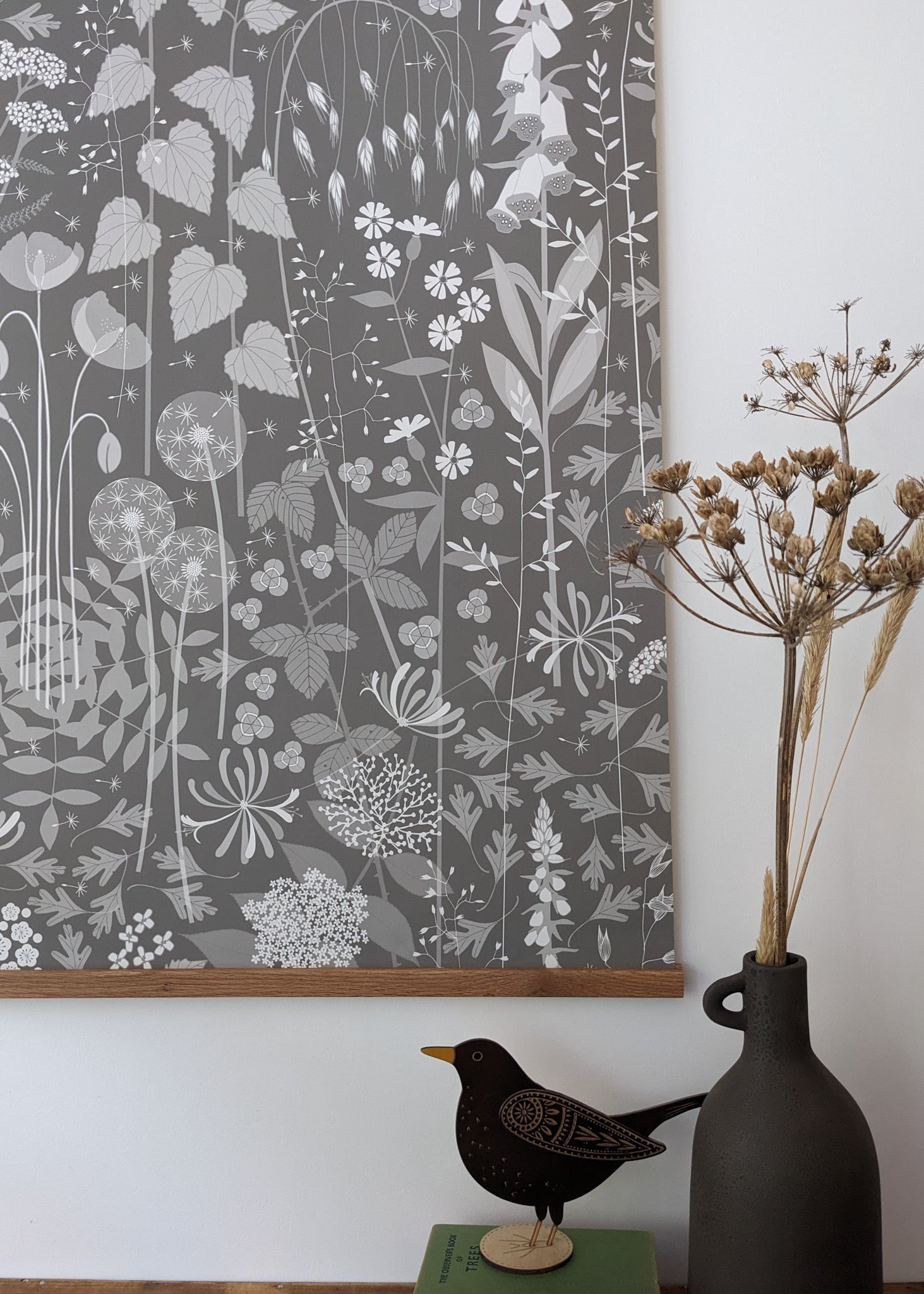 Hedgerow wallpaper in Pipit