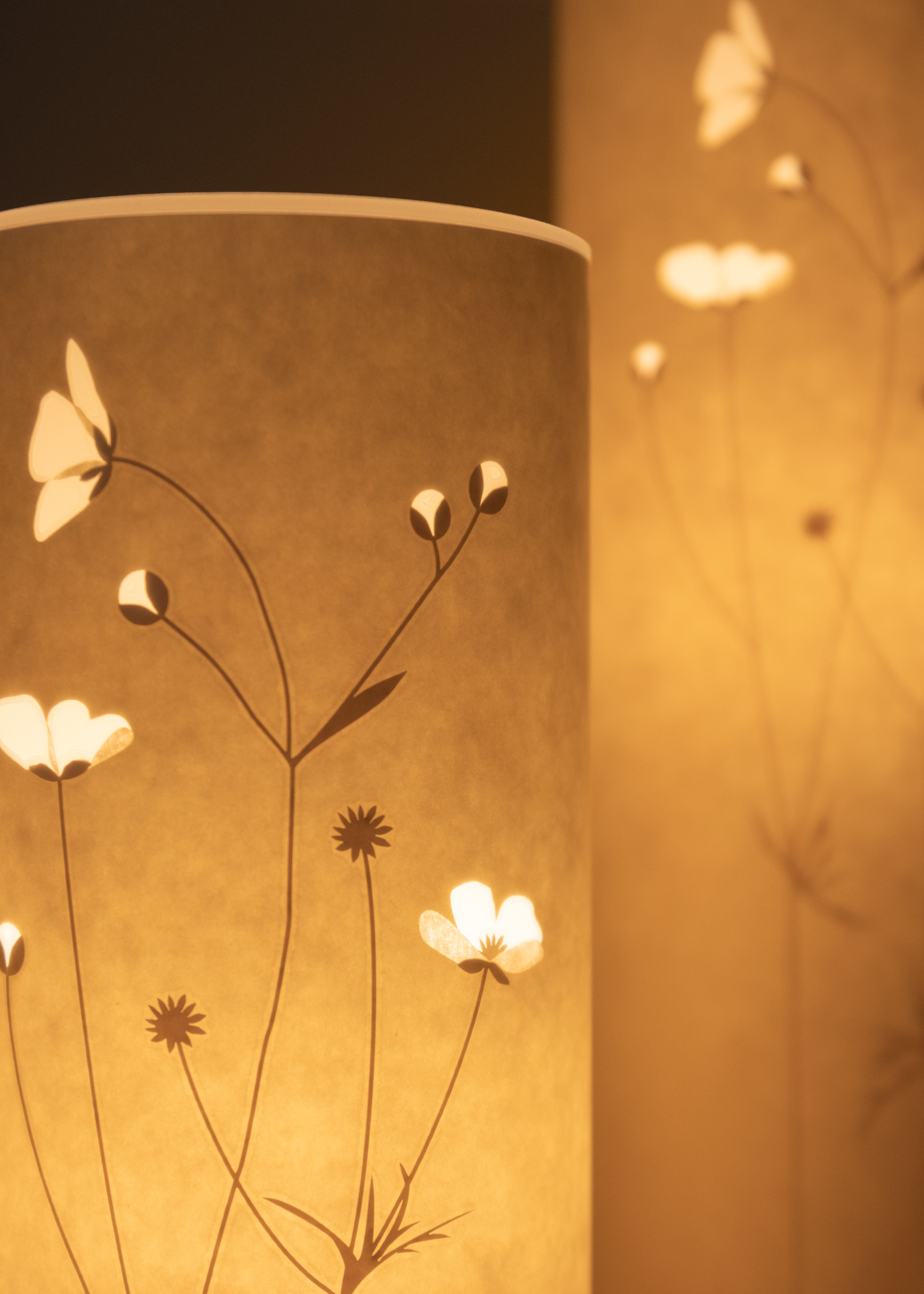Buttercup table lamp