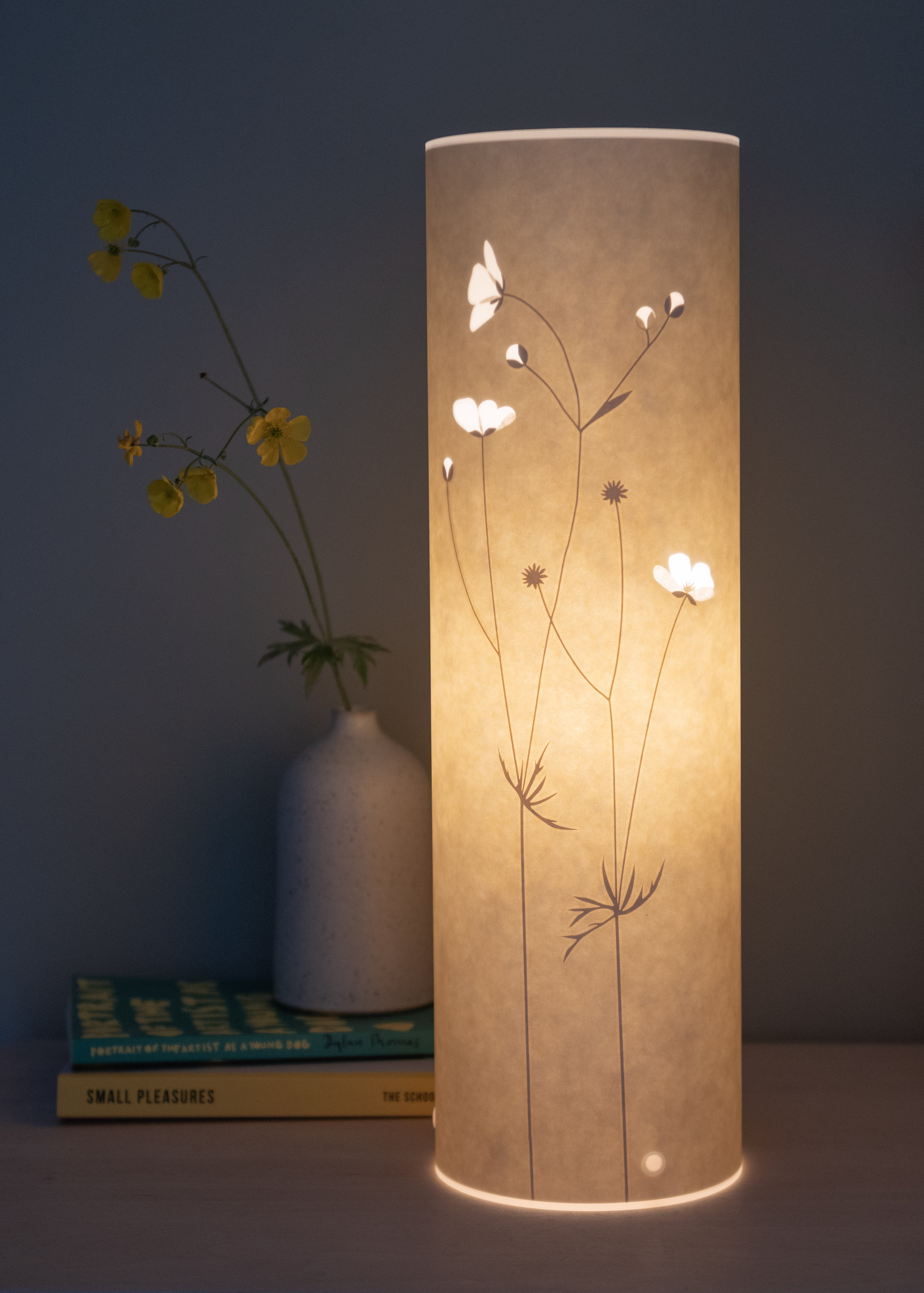Buttercup table lamp