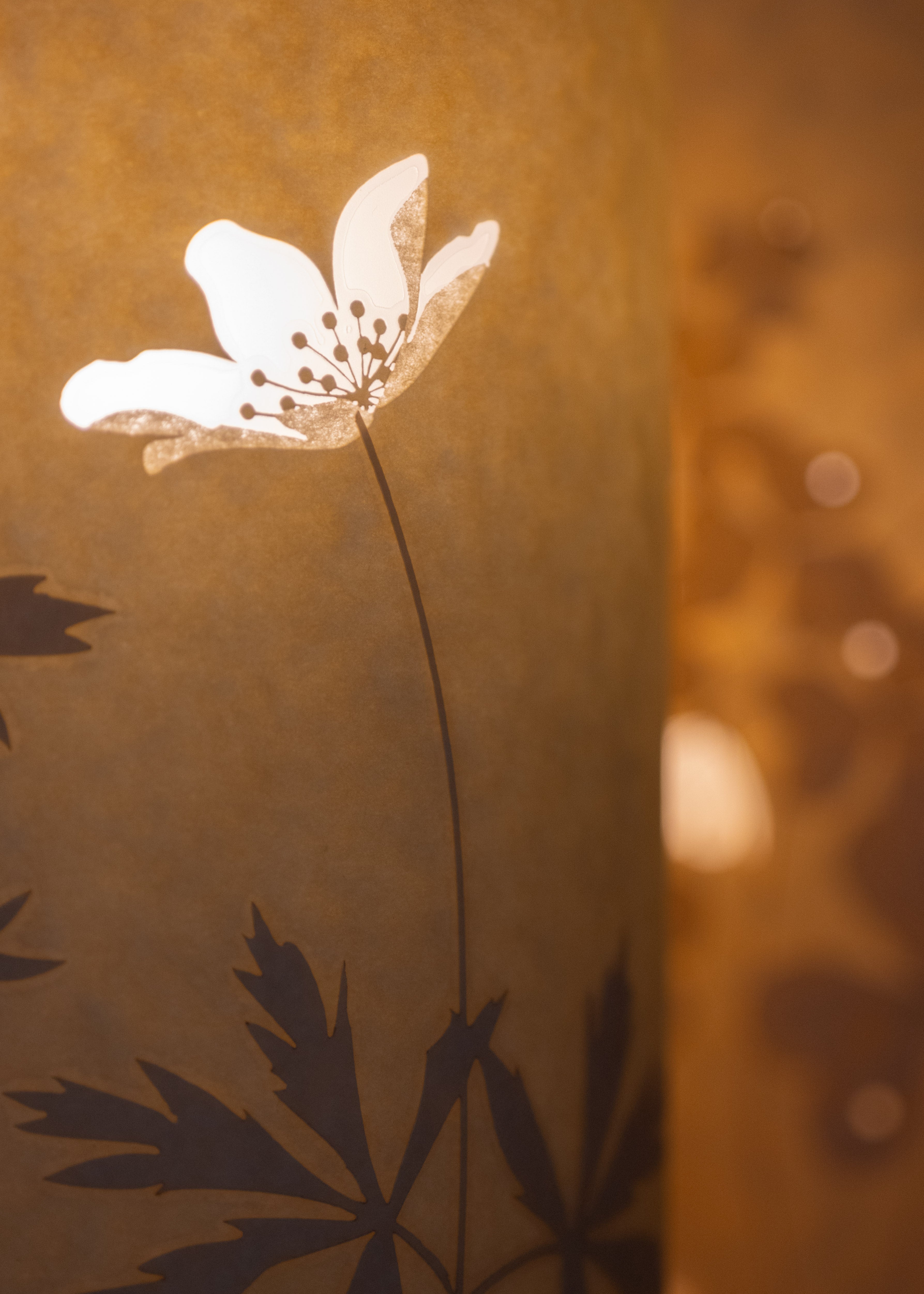 Mini Wood Anemone Table Lamp